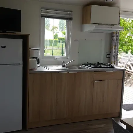 Camping La Berquerie مكان تخييم 3*