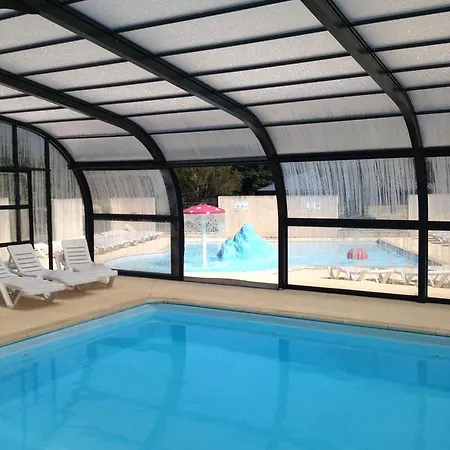 مكان تخييم Camping La Berquerie 3*