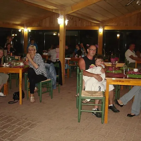 مكان تخييم Camping La Berquerie