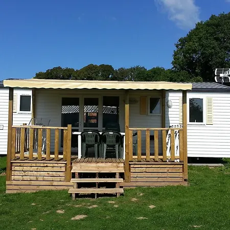مكان تخييم Camping La Berquerie