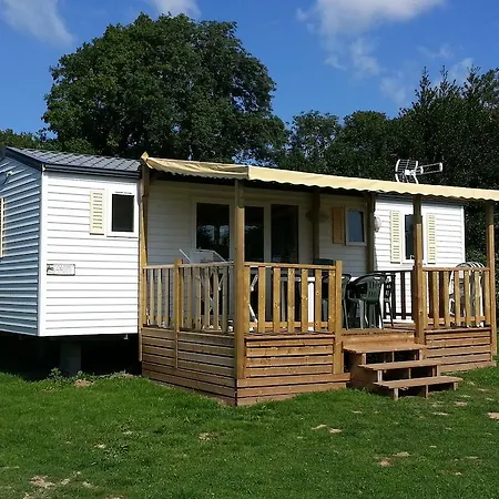 مكان تخييم Camping La Berquerie Le Mesnil-Réaume